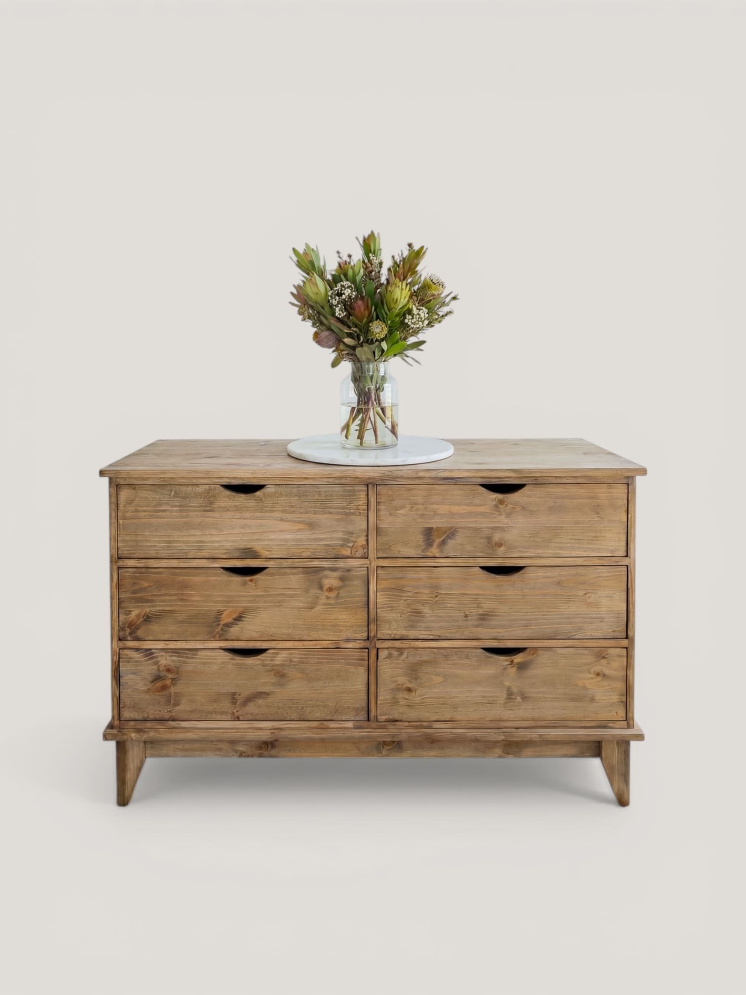 Restio chest of drawers / Compactum