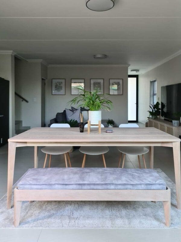 Blanco dining table - Image 6