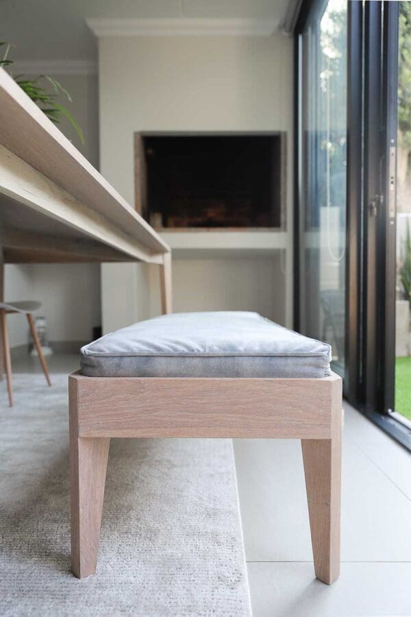 Blanco dining table - Image 4