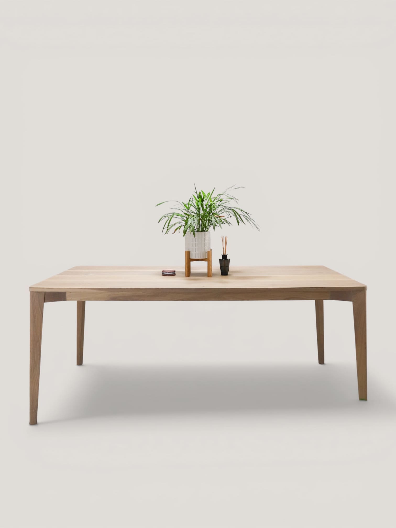 Blanco dining table