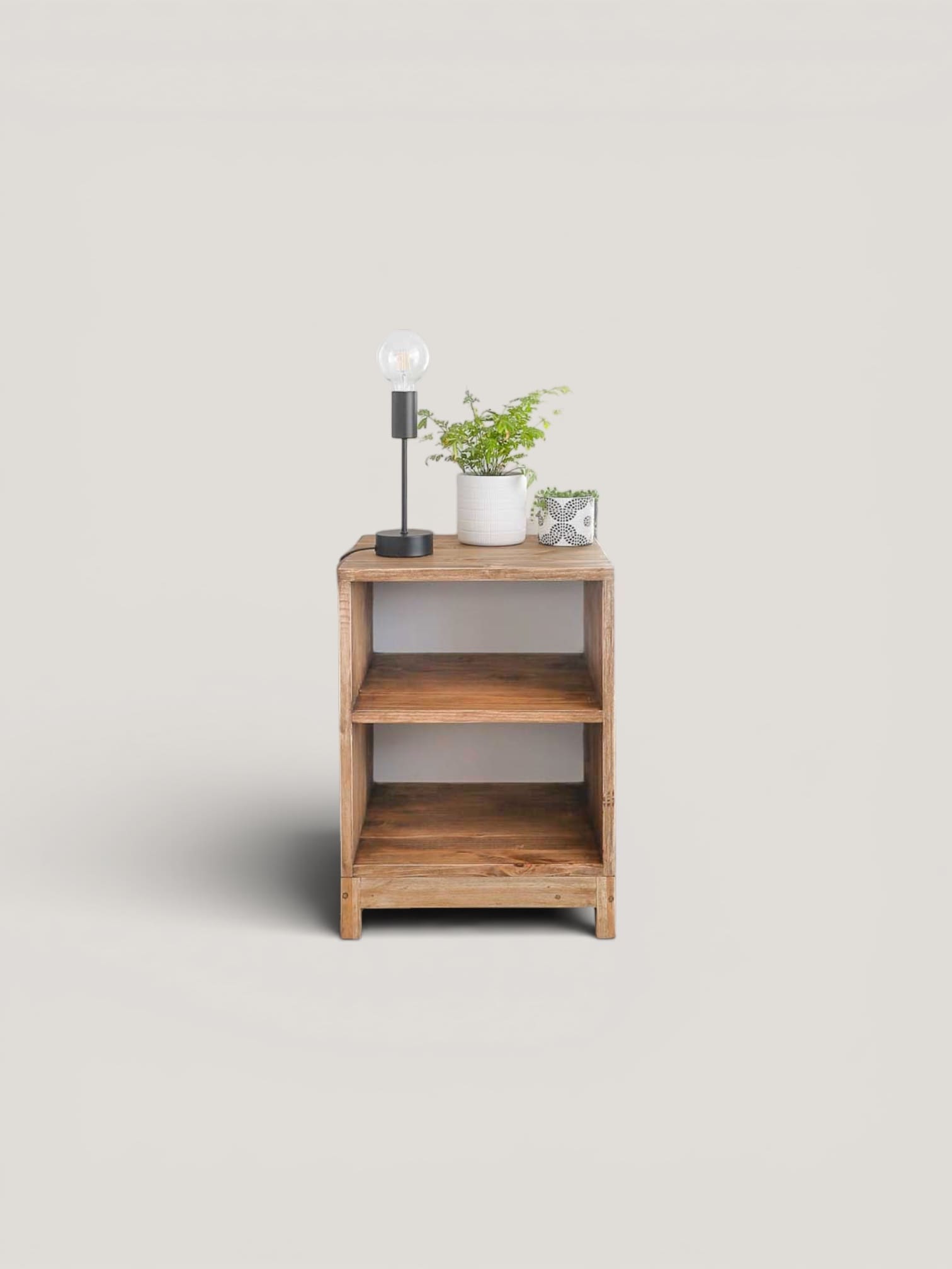 Simple style pedestal