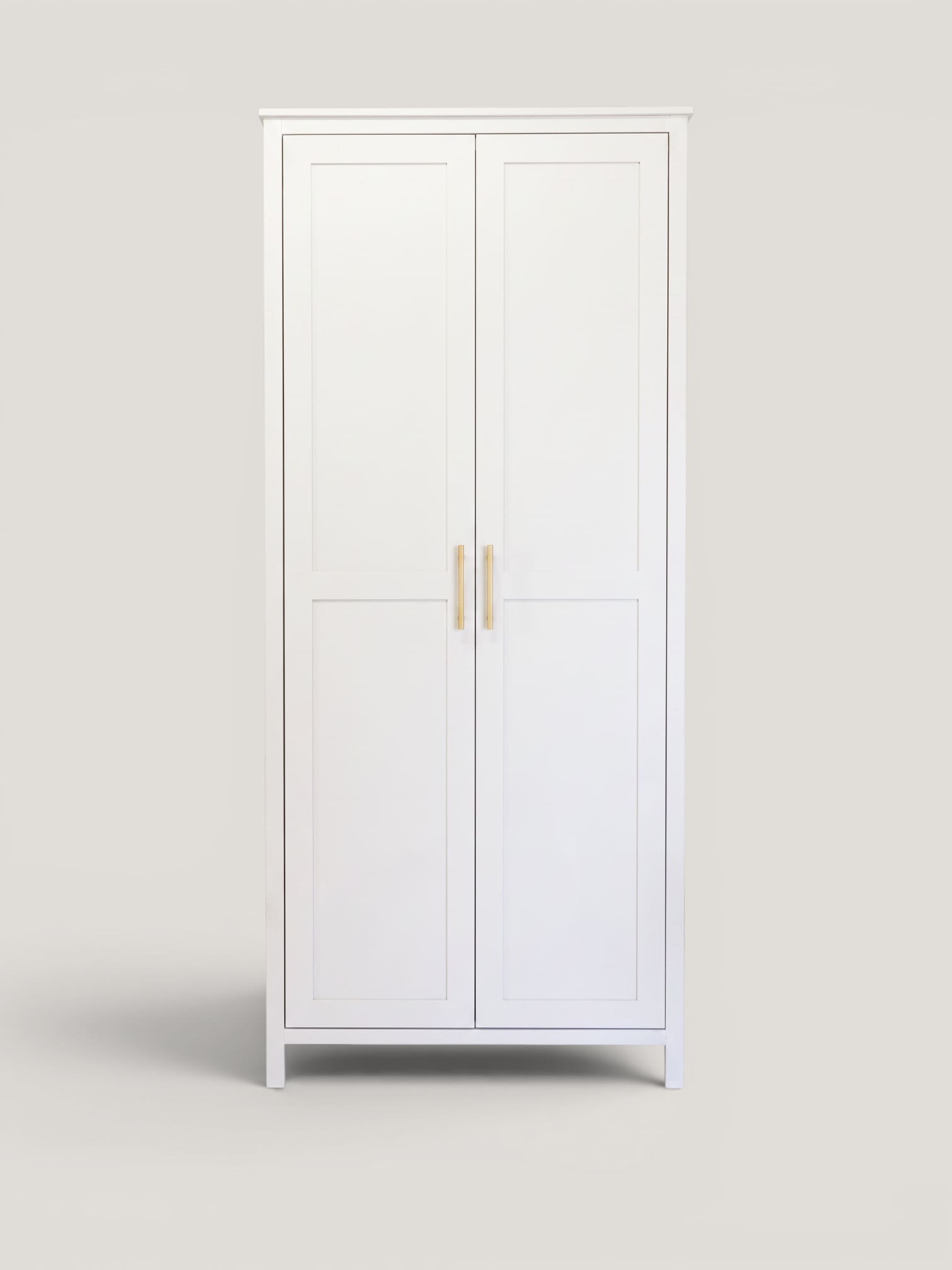 Shaker cabinet